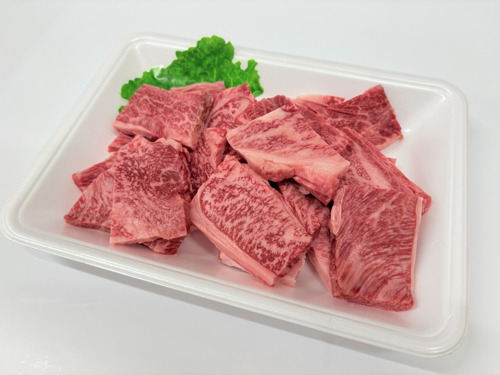 飛騨牛肩ロース焼肉切落し約400g